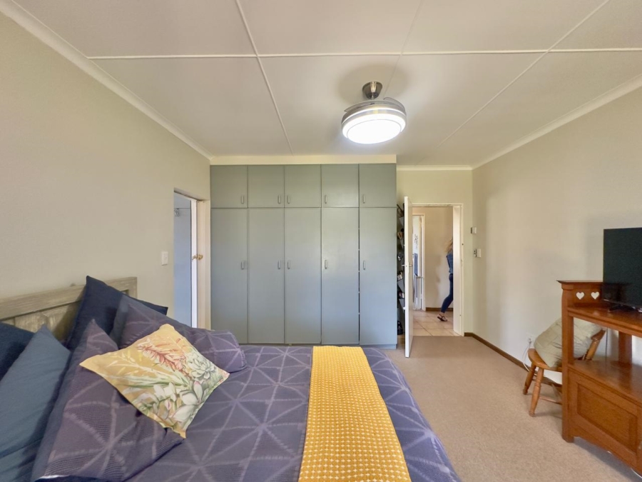 3 Bedroom Property for Sale in Stilbaai Wes Western Cape